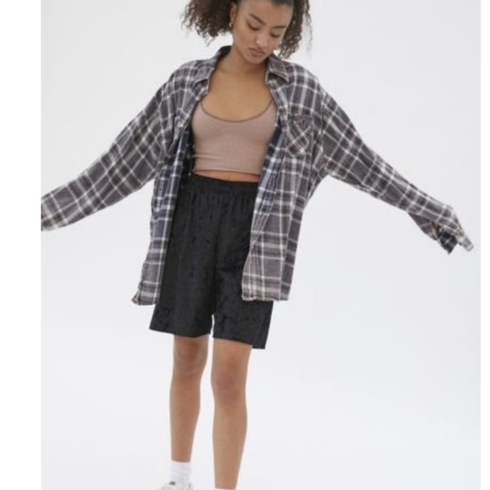 ๐
บURBANโ Renewal Recycled Velvet Sweat Short